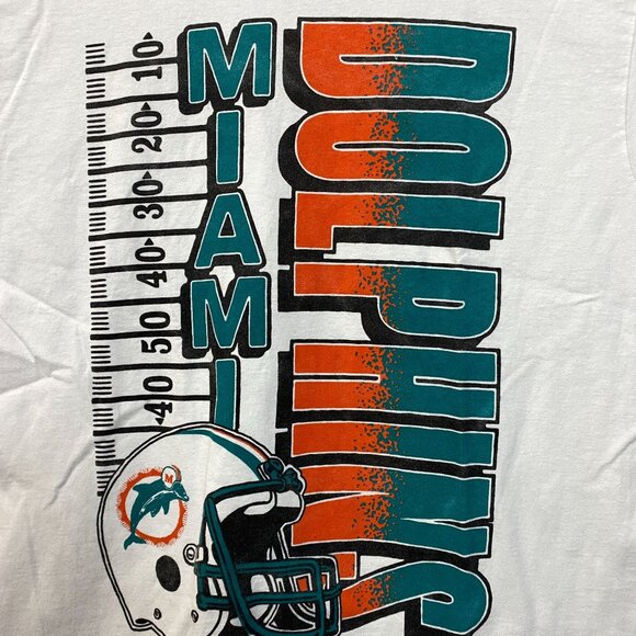 NFL Miami Dolphins Yardage Graphic Design T-shirt Medium - Picture 2 of 4